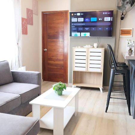 2-Bedroom Boutique City Condo - Newly Renovated! Cebu Eksteriør billede