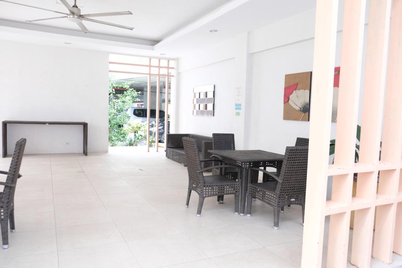 2-Bedroom Boutique City Condo - Newly Renovated! Cebu Eksteriør billede